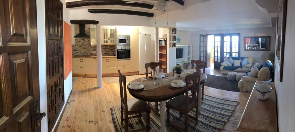 Beautiful 3-Bed Vacation House In Mácher 외부 사진