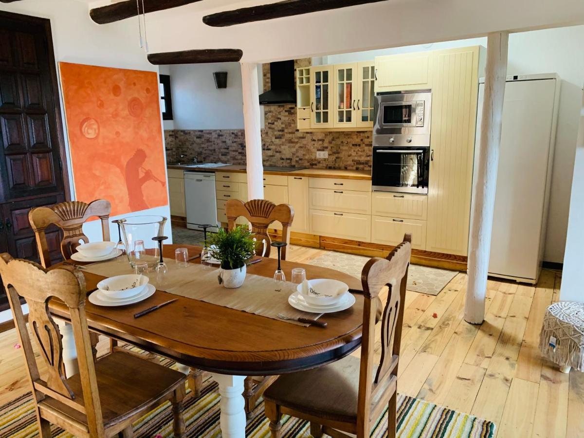 Beautiful 3-Bed Vacation House In Mácher 외부 사진