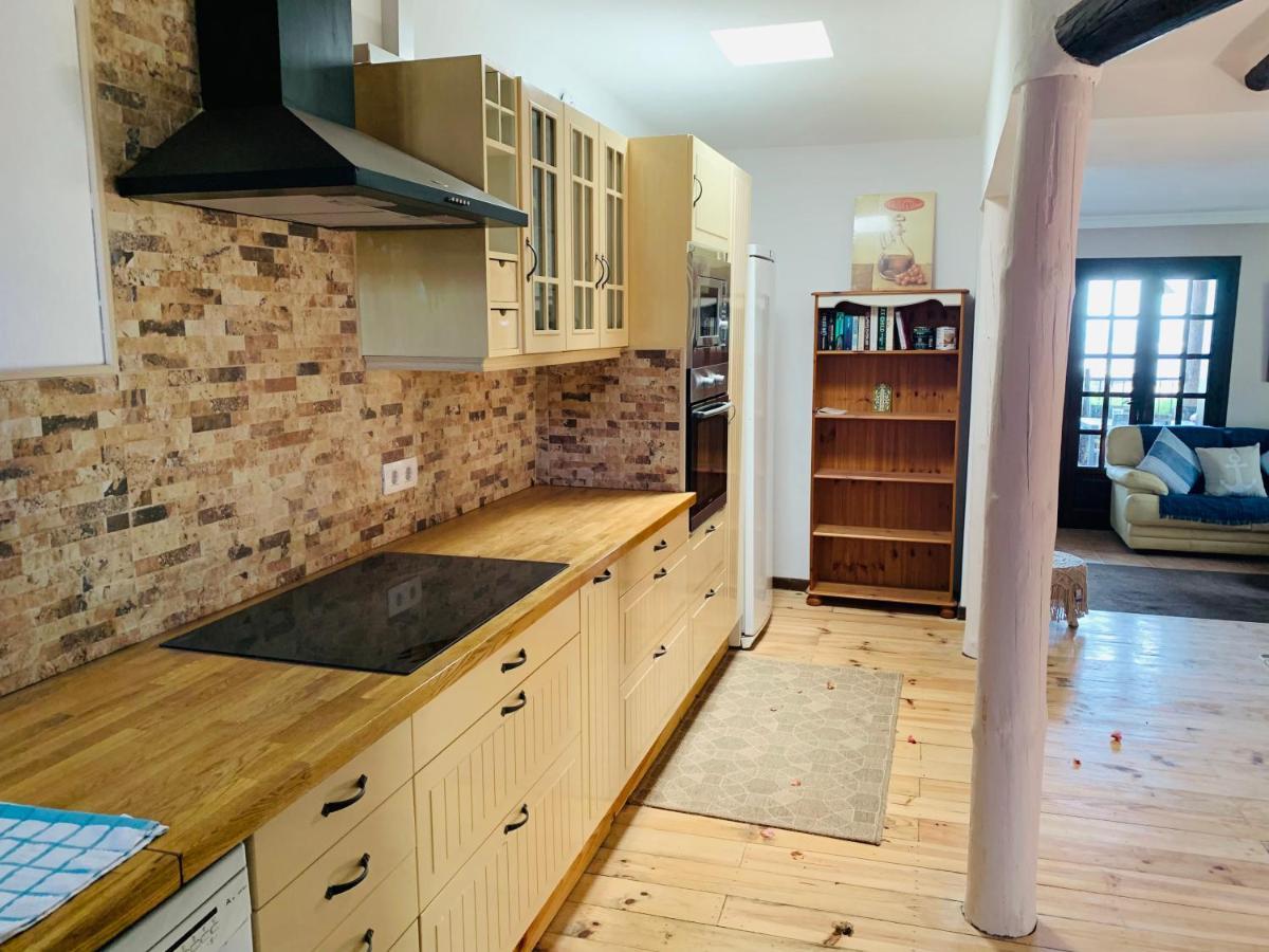 Beautiful 3-Bed Vacation House In Mácher 외부 사진